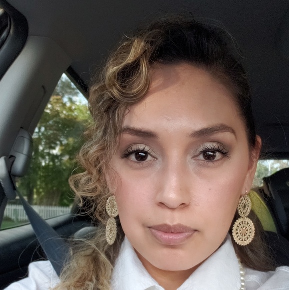 Hello π€ Welcome to my Closet. - Picture 6 of 6